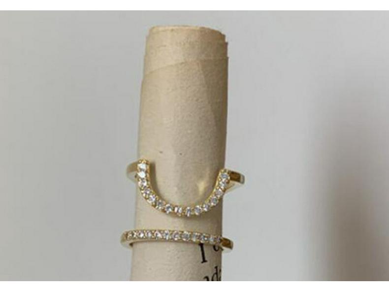 

Ка Йи Геометрическое кольцо на костяшку из сплава золотой