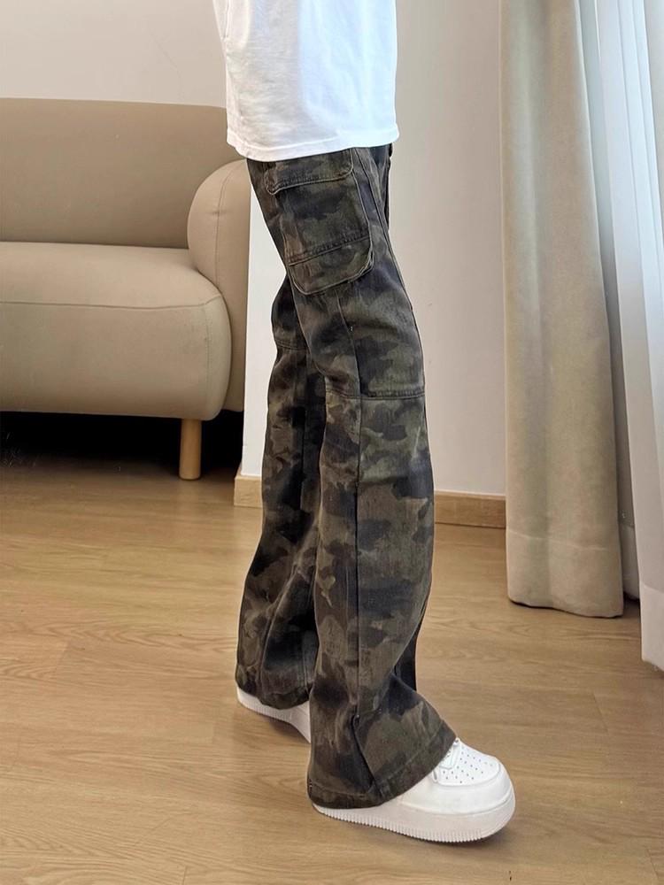 Men's Winter Slim Fit Camouflage Cargo Bootcut Jeans with Straight Leg and Velvet Lining.
