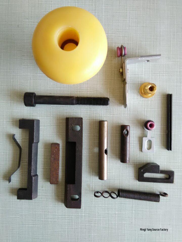 Компоненты для плосковязальной машины и запчасти для ручного привода 4*6 Yarn Feeder Screw