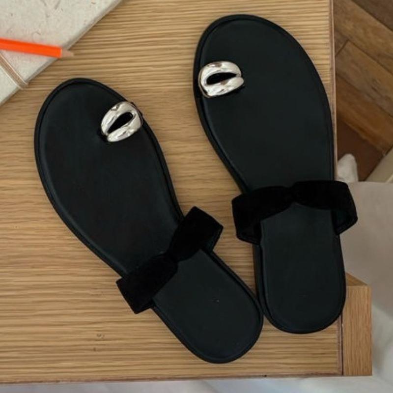 Fashion Fashion Metal Decoration Design Brand Flat Slipper Women Summer Sexy Clip Toe Flip Flops Cozy Soft-sole Faux Suede Beach Sandals