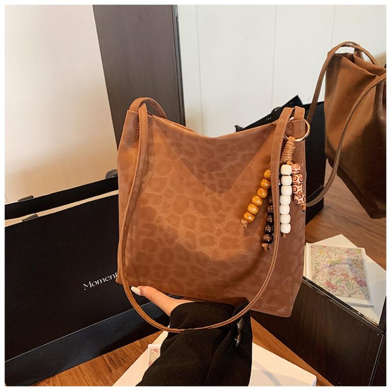 Retro Shoulder Bag, Casual and Trendy Bucket Bag