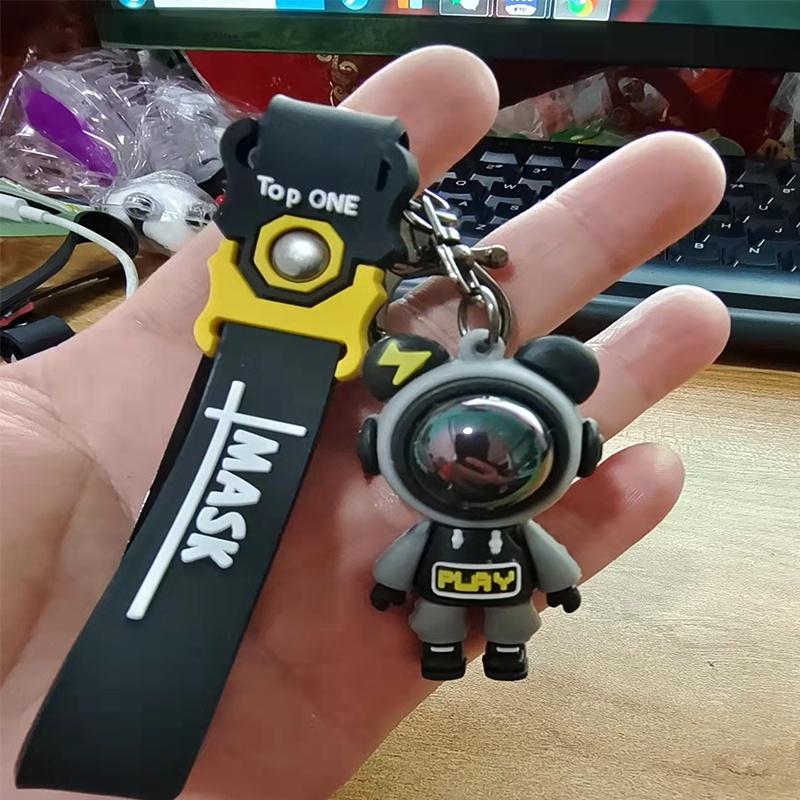 Lightning Key Bear Chain Ring Astronaut Figure Doll Bag Pendant Car Keyholder