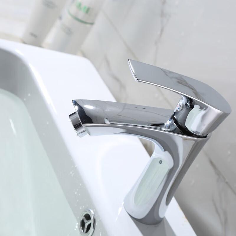 Minxi Brass Single Handle Basin Mixer Faucet DLQ-3807