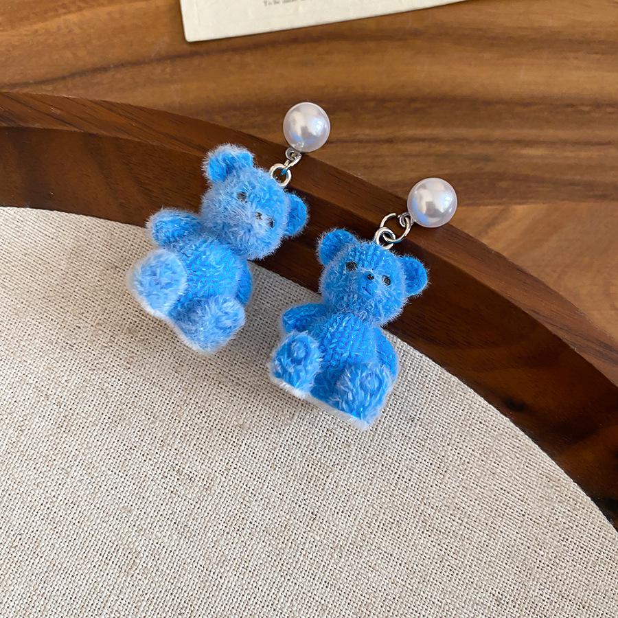 Серебряная Игла Флокированный Смоляной Жемчужный Медведь Подвесные Серьги: Милый, креативный мультяшный дизайн для ценителей эксклюзивных, нишевых ювелирных изделий
