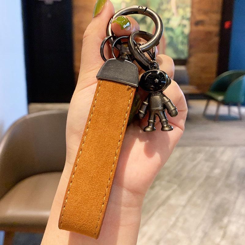 Creative Metal Astronaut Keychain Pendant Women'S Exquisite Pu Leather Car Keychain Pendant Small Gift