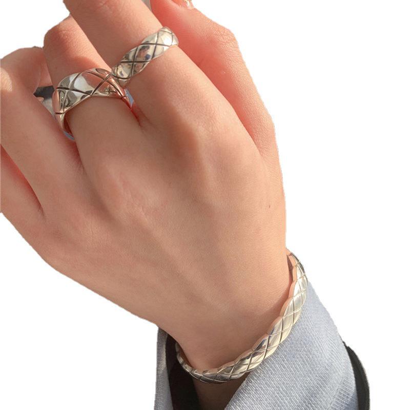 Korean Geometric Grid Ring: Women's Retro Argyle Open Finger Hip Hop Ring