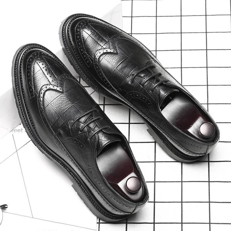

Trendy shoes men s business dress casual leather shoes men s platform inner height increase Brock carved pointed leather shoes 9701-A 44 серый