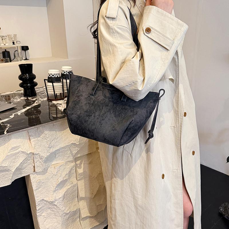 New Womens PU Leather Shoulder Bags Retro Tote Bag Autumn Winter Suede Large Capacity Shoulder Bag Versatile Commuting Bag