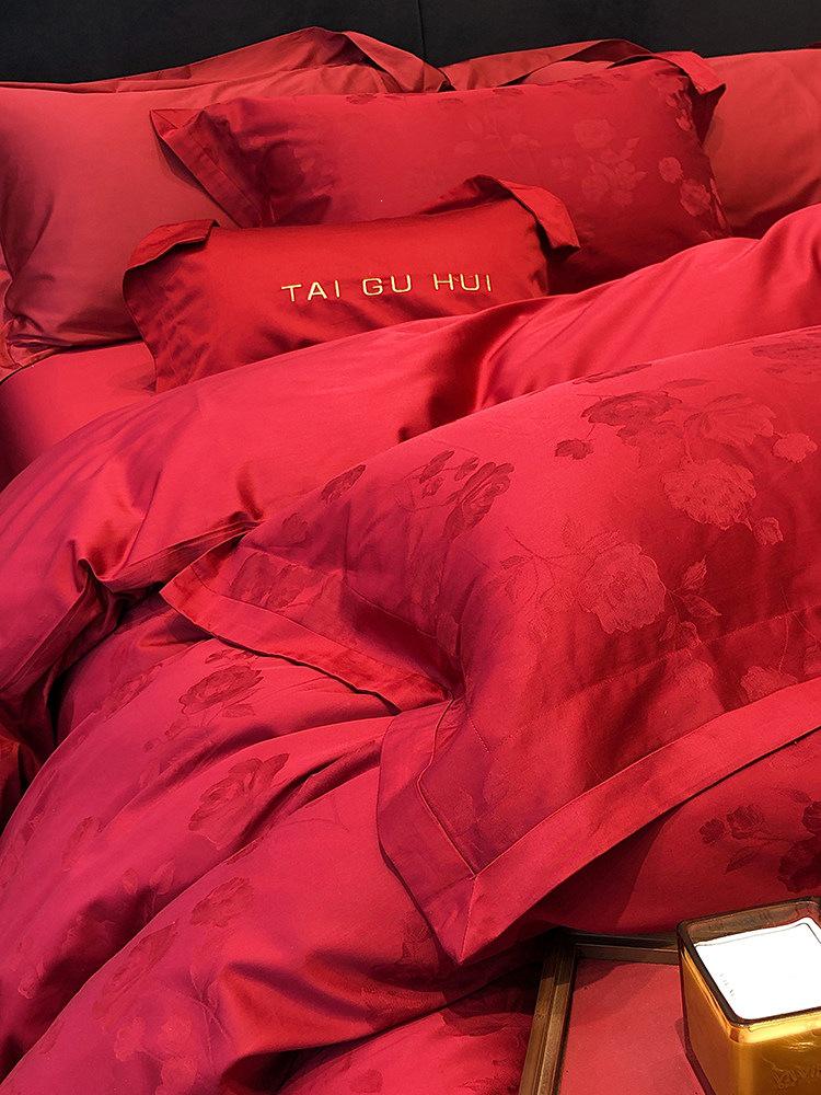 Elegant Big Red Wedding Cotton Sateen Duvet Cover Set: 100% Long-Staple Cotton, Four-Piece Bedding for Wedding Celebration.