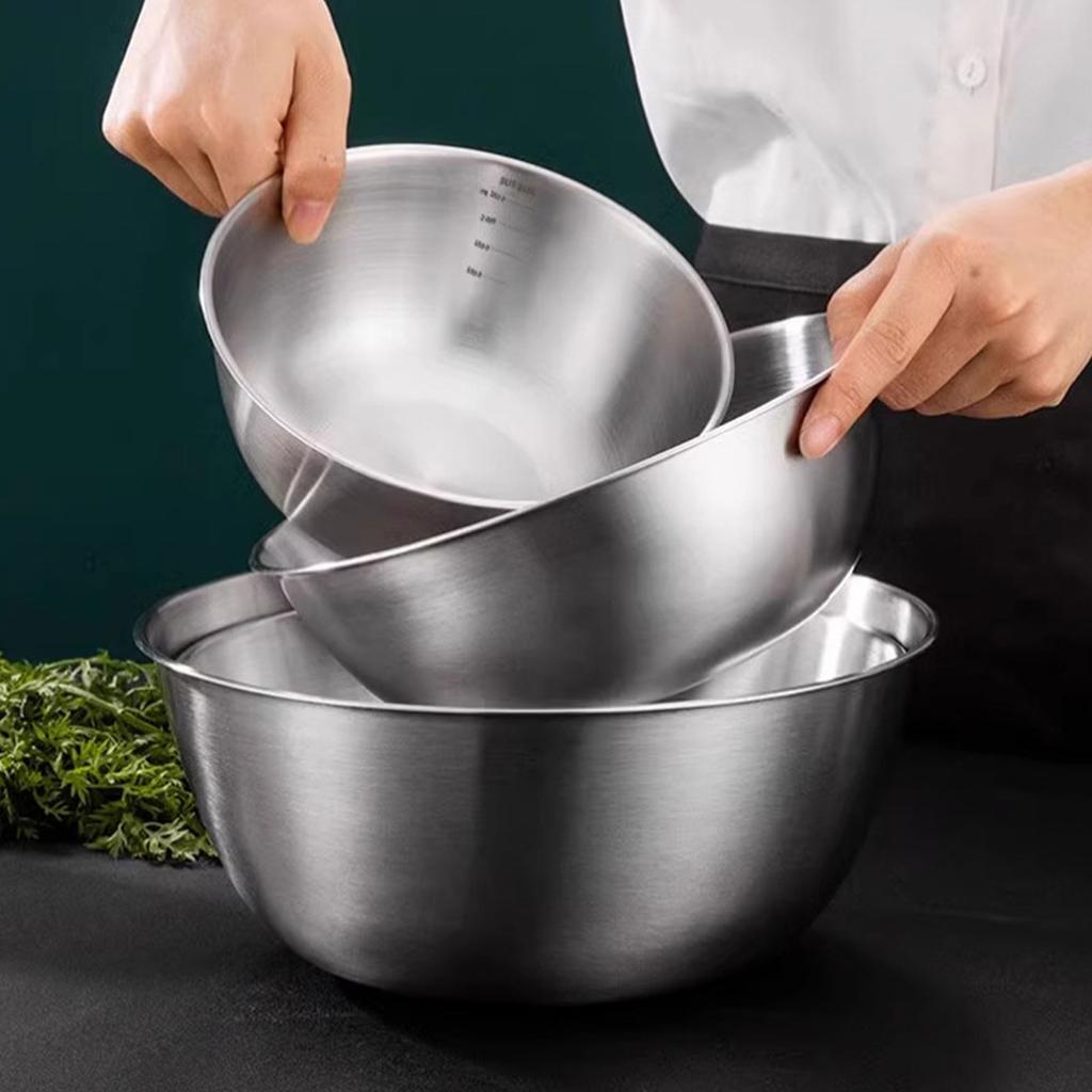 Set of 3 Practical Stainless Steel Food Storage Bowls Mixing Bowl with Graduated Measurements for Baking and Kneading