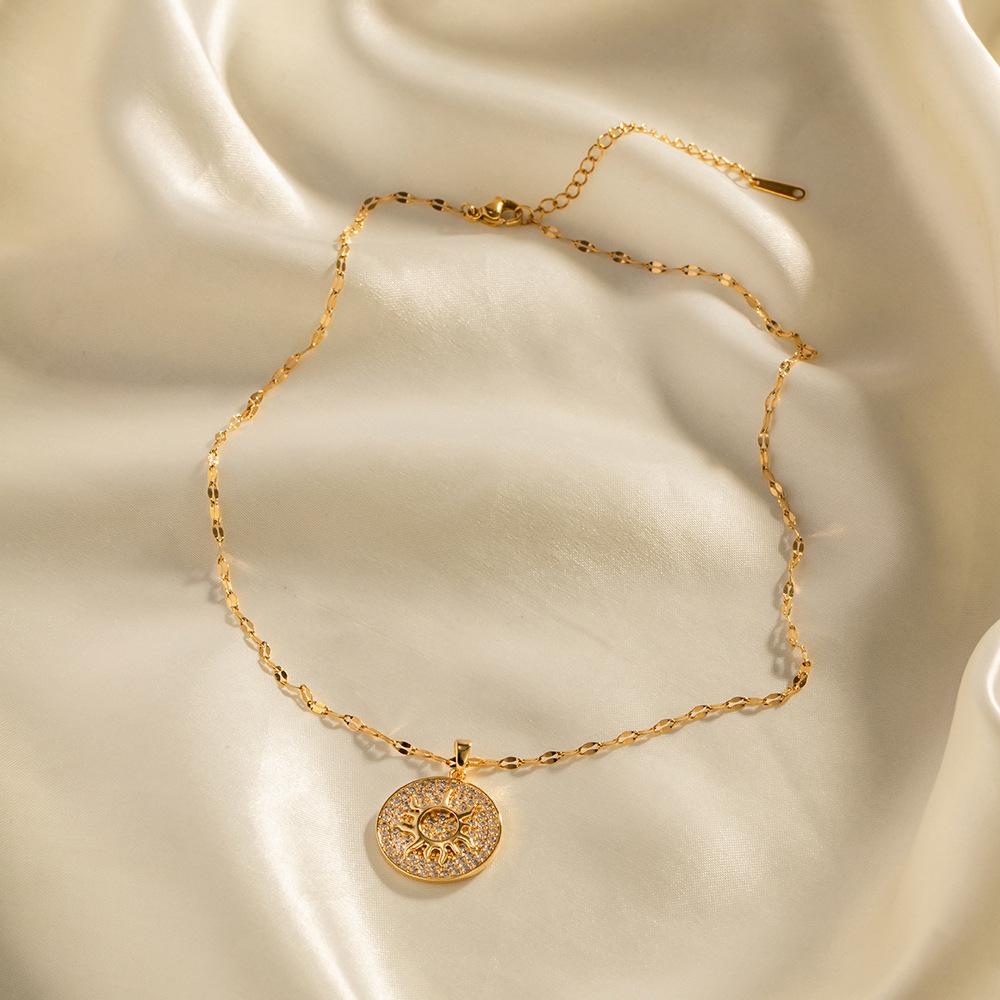 2024 Newest Fashion Pendant Necklace PVD Gold Plated Stainless Steel Sun Moon Engraved Pendant Classic Coin Pendant Jewelry