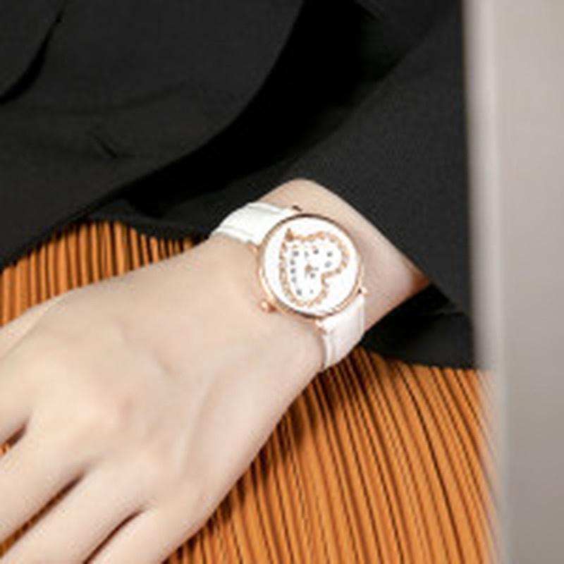 Fashion Women Watches Casual Quartz Leather Band Strap Watch Ladies Love Heart Watch Elegant Bracelet Simple Crystal Watches