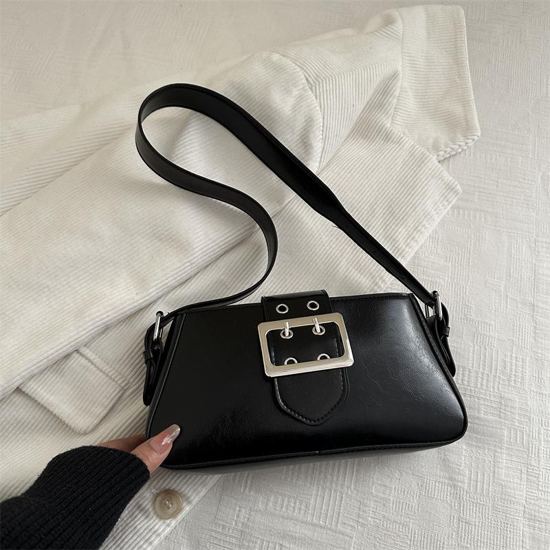 

Premium sense portable single shoulder Spice girl small bag new winter retro fashion new niche underarm women s bag