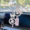 Auto Rückspiegel Ornament Niedliche Faux Perle Schleife Pompon Autoanhänger Sicheres Fahren Zubehör Geschenk für Fahrer