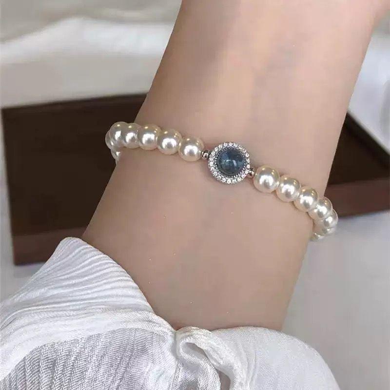 Trendy Pearl & Bead Bracelet: High-End Retro Design, Versatile for Women & Couples