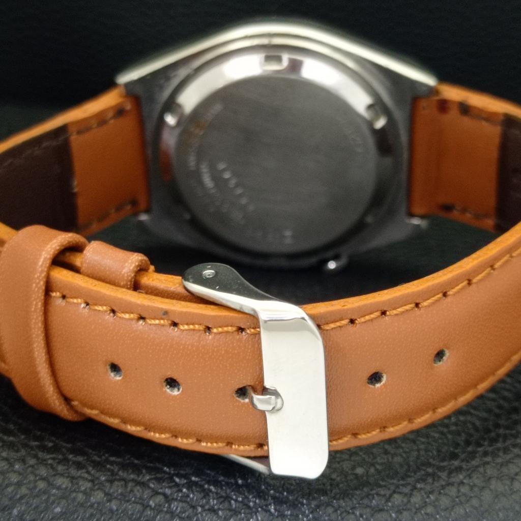 JAPAN VINTAGE SEIKO 5 AUTOMATIC 7009A MENS WHITE COLOR DIAL WATCH a702637-1 R209-a702637