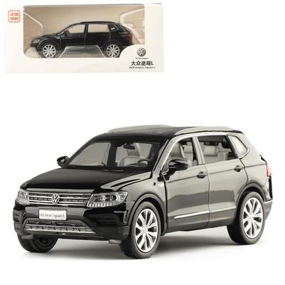 Model samochodu Tiguan L w skali 1/32, odlewany aluminiowy model samochodu, zabawkowy model samochodu z dźwiękiem i światłem, zabawkowy samochód dla dzieci z napędem pull back, wystawy kolekcji prezentów świątecznych