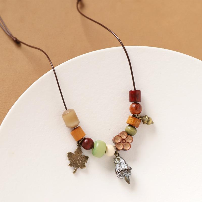 Retro literary necklace, natural plant fruit acorn pendant, long sweater chain, niche accessories