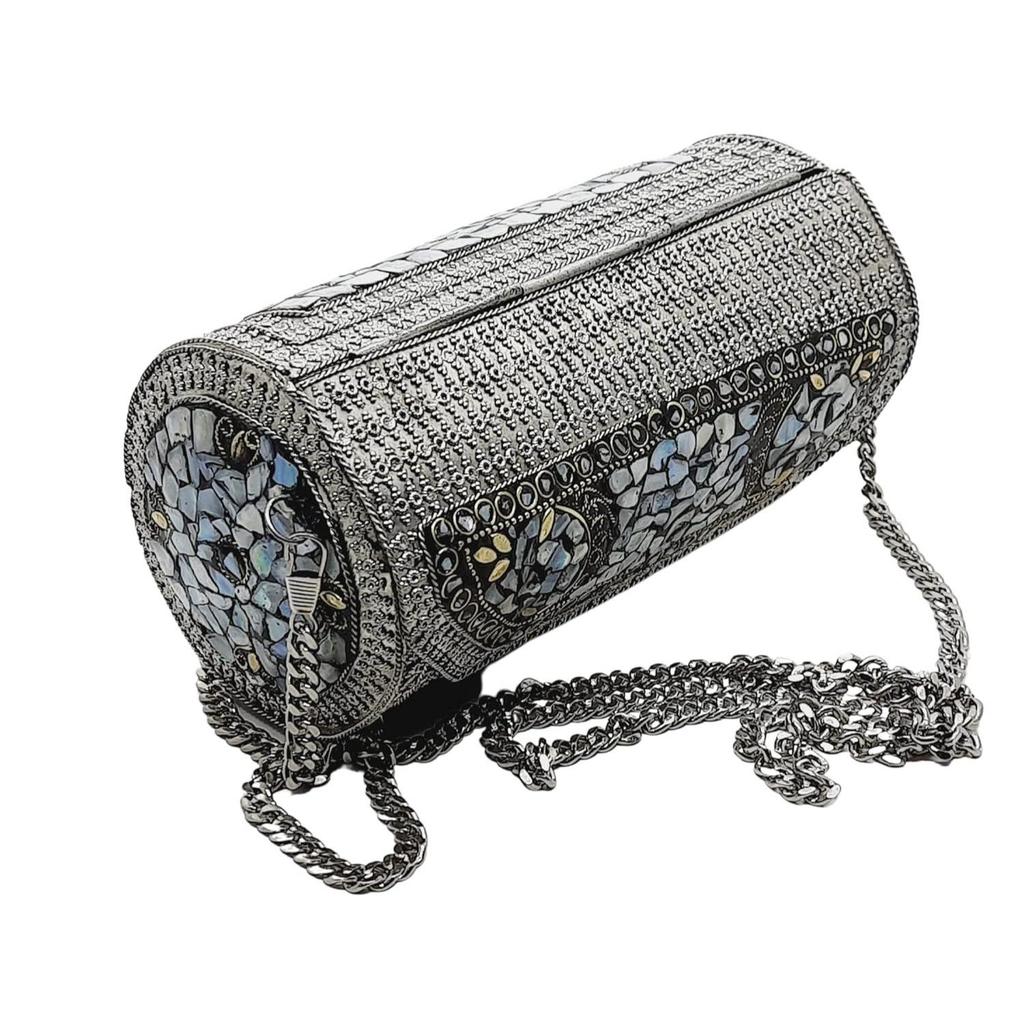 Kobieca Przyciągająca Wzrok Ręcznie Robiona Cylinder Okrągła Etniczna Srebrna Metalowa Torebka Antyczne Ślubne Puzderko