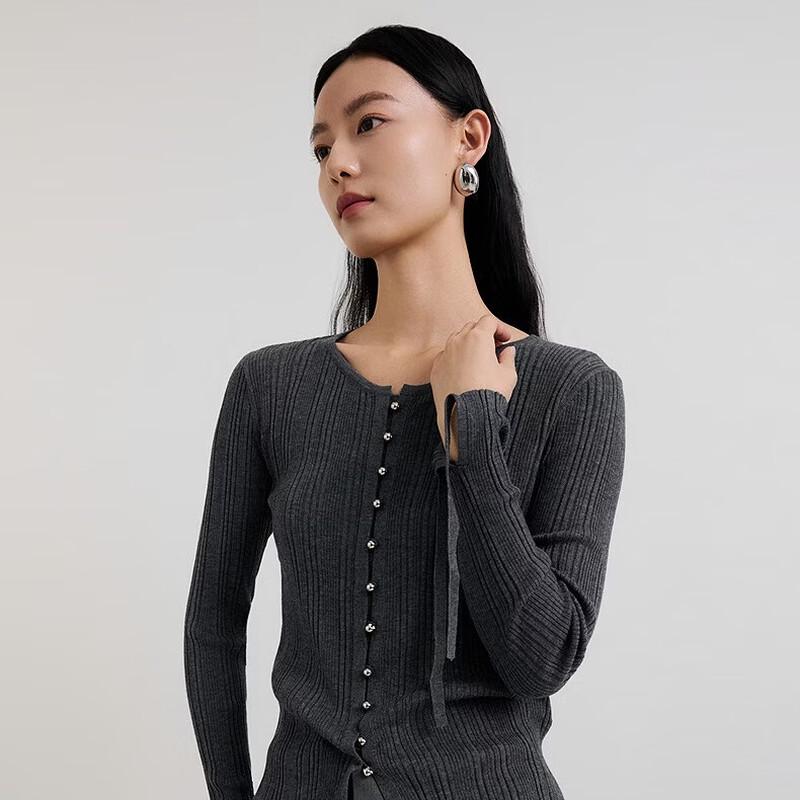 Ge Jin Women's V-Neck Knit Cardigan