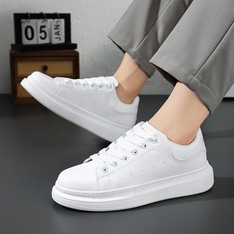 Men 's Casual Four Seasons Fashion Skateboarding  Students Comfortable Sneakers Boys Trending Soft Sole Breathable Shoes