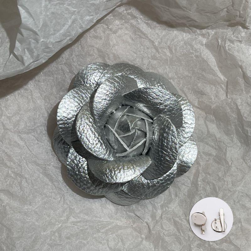 1Pcs French Leather Lapel Pin Corsage Bow Tie Accessory Black And White Plaid Bow Camellia Flower Pearl Tassel Brooch For Women