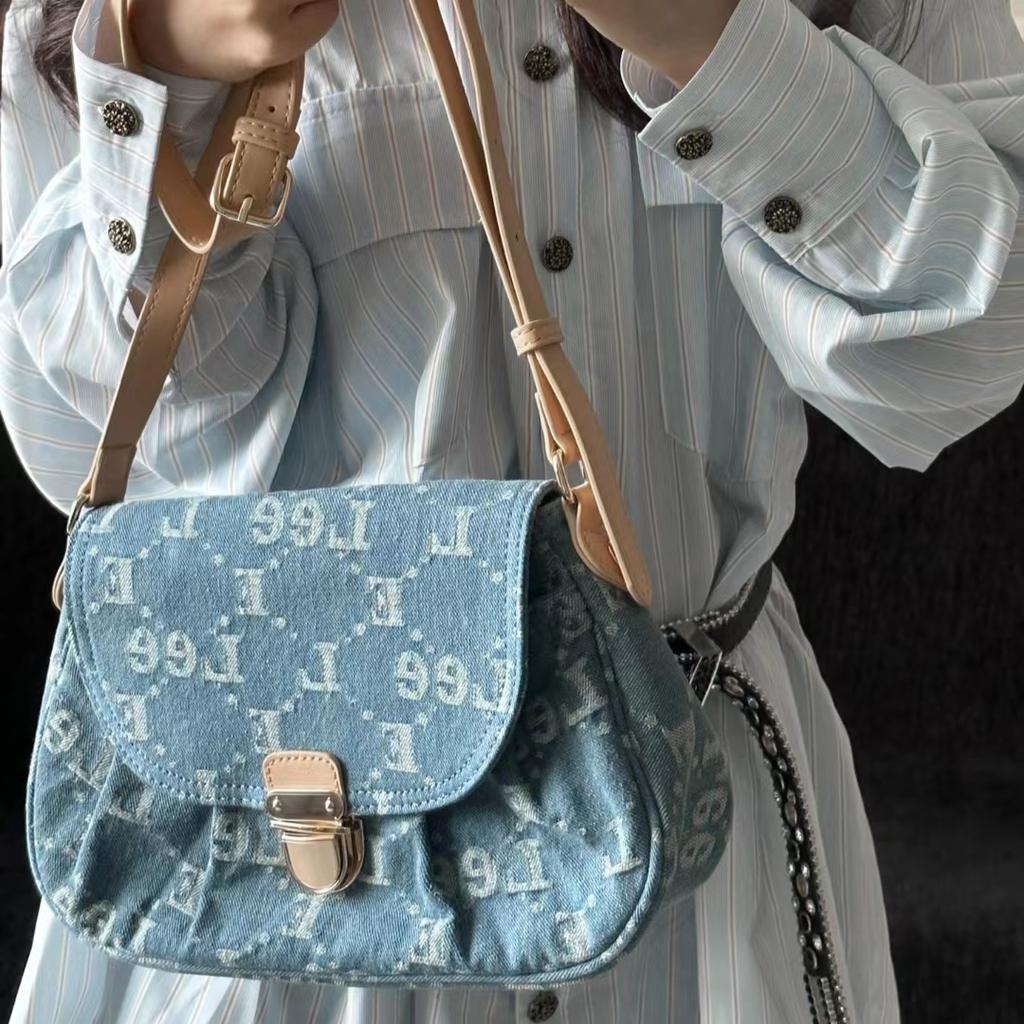 New Lee Fabric Crossbody Bag, Shoulder Bag Medium Women's Denim Blue LE240008M-503