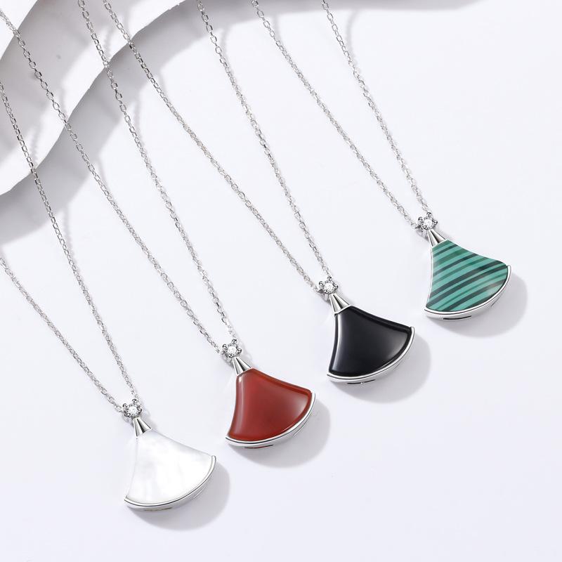 Kleine Rock Halskette weiblich weiße Fritillaria Muschel koreanische Modeaccessoires Nische Halskette ins Anhänger