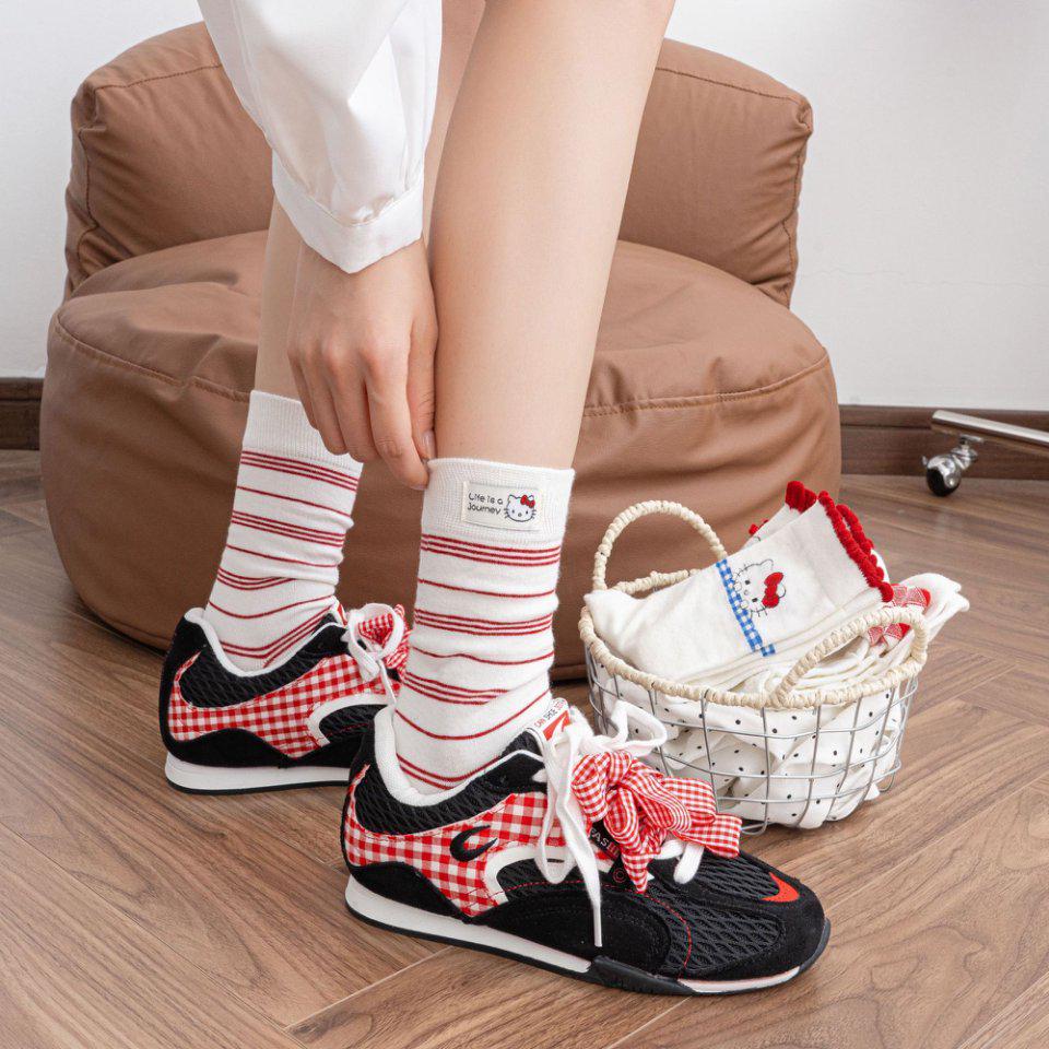 Wood Ear Lace Bubble Mouth Kitten Mid-Calf Socks - Women's Cute College-Style Striped Socks