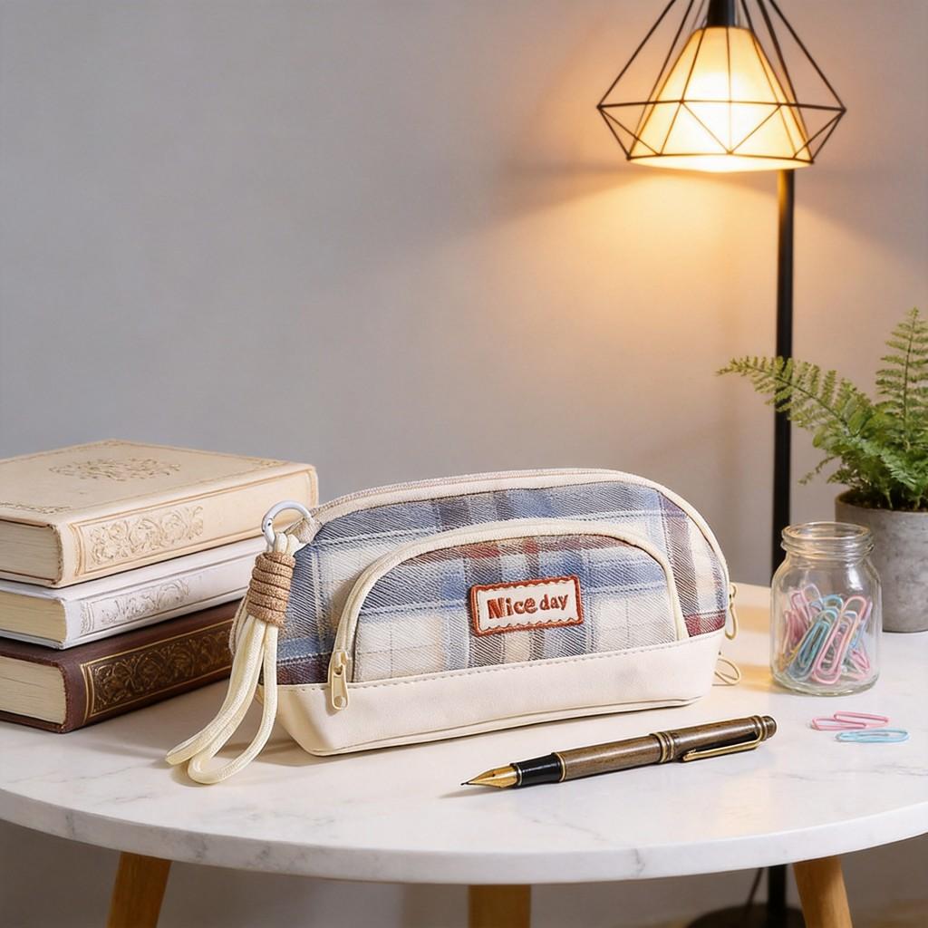 Vintage American Style Magnetic Pen Case With Patterned Fabric For Office And School Use