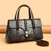 A Large-capacity Fashionable Single-shoulder Crossbody Bag for Middle-aged Women