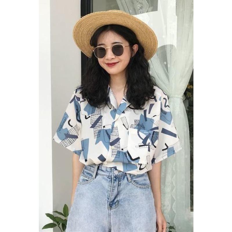 Summer Women's Short Sleeved Shirt Geometric Print Casual Vacation Style Blouse Loose Versatile Women's Clothing