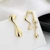 Elegant 18K Gold Stud Earrings with Modern Luxury Design