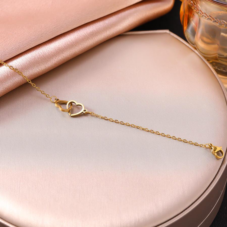 Simple & Stylish 18K Gold Heart-to-Heart Titanium Bracelet for Women; Non-Fading with a High-End, Unique Design