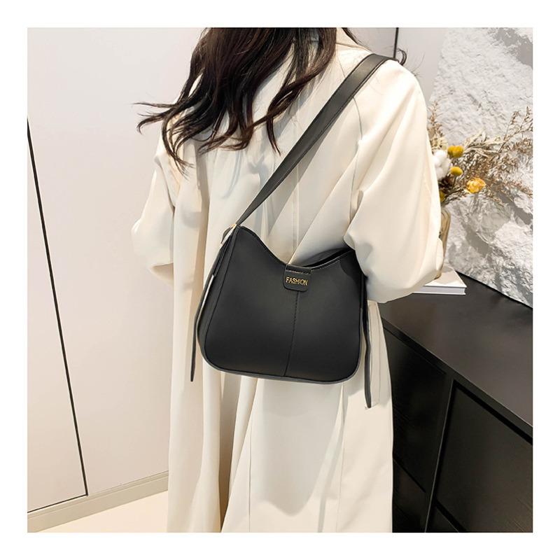 New Fashionable Water Dumpling Bag for Women Trendy Patchwork Faux Leather Shoulder Crossbody Purse