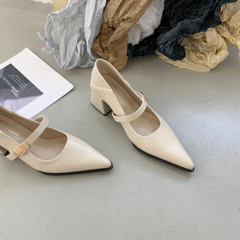 

2025 spring new women s shoes fashion versatile Korean version pointed shoes children one word with shallow mouth thick high heel single shoes women 39