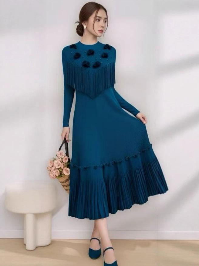 Elegant Plus Size Fish Scale Pleated Long Dress with Beaded Tassels & Floral Decor
