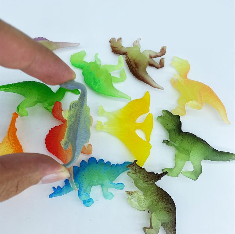 12Pcs/Set Mini Soft Rubber Glow-in-the-dark Dinosaur Figure Toys Fluorescent Simulation Small Dinosaur Model Decoration