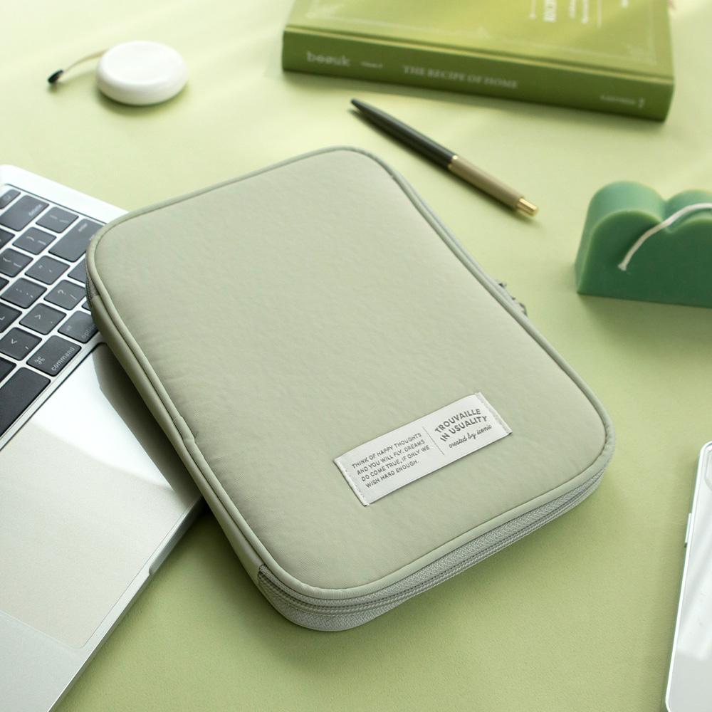 Iconic Opening E-Book Reader Cable Pouch 4 Colors
