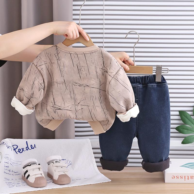 Boys' long sleeved 2-piece set, children's autumn and winter fleece hoodie+denim pants set, children's handsome clothes