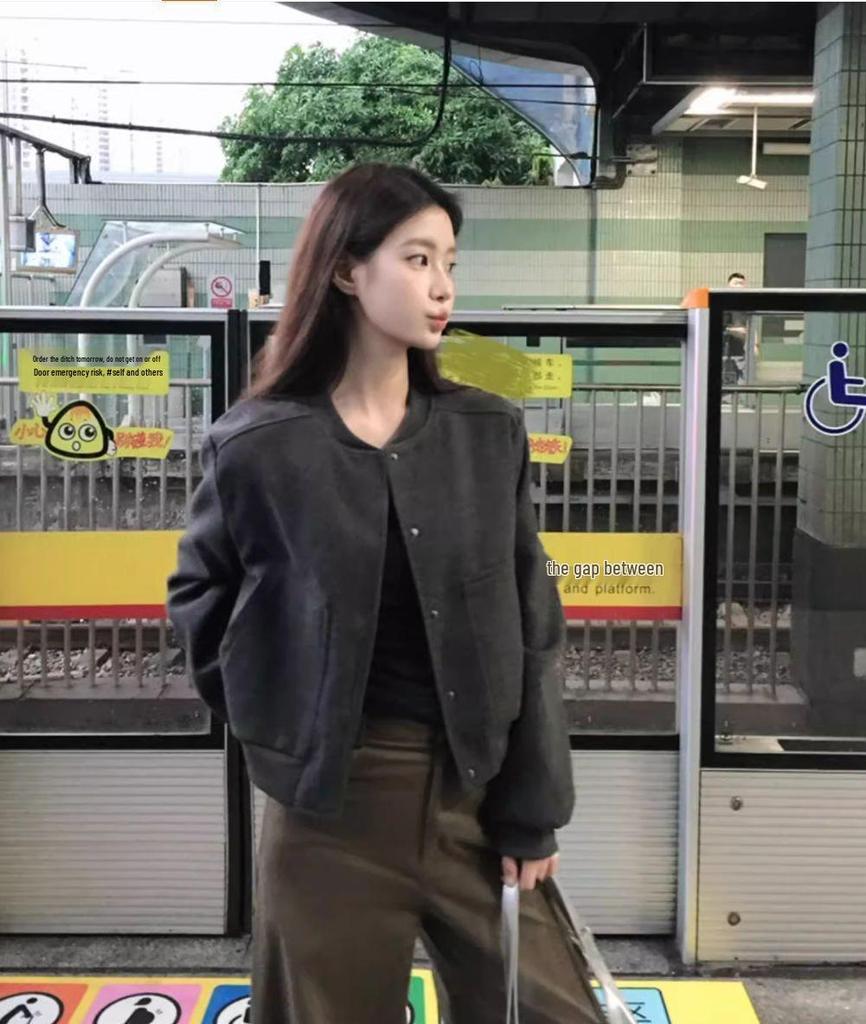 Petite Women's Khaki Short Baseball Jacket - Casual Loose Fit for Autumn and Winter