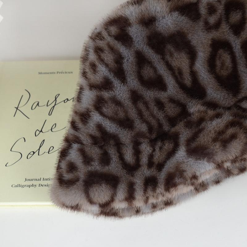 New leopard print plush hat European and American fashion high-end thermal hat children show face small bucket hat
