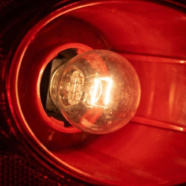 3157 Automotive Rear Light Bulbs Halogen Glass Replacement Lamps Vehicle Modification Part 2pcs for Brake Tail Signal Socket Daily Use