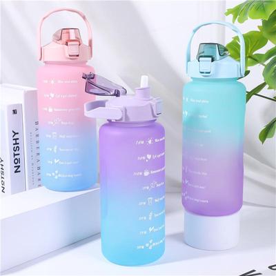 2000 ml gradiento spalvos sportinio vandens butelis su rankena ir šiaudeliu, matinio plastiko puodelis be BPA