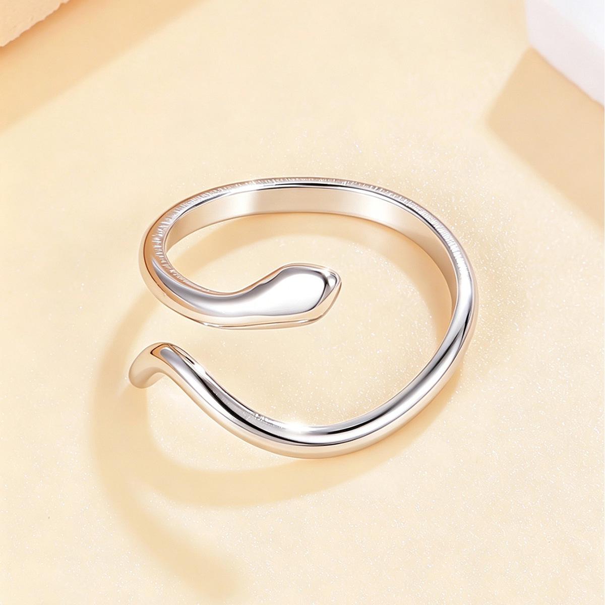 Stainless Steel Snake Ring: Hip Hop Punk Style, Bright Surface, Adjustable Snake Shape