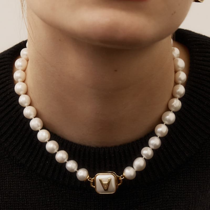 viollina Buckingham Necklace