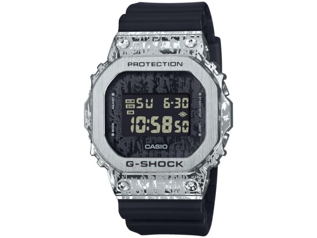 

CASIO G-SHOCK GM-5600GC-1JF GRUNGE CAMOUFLAGE Series Metal Bezel Watch 43.2mm