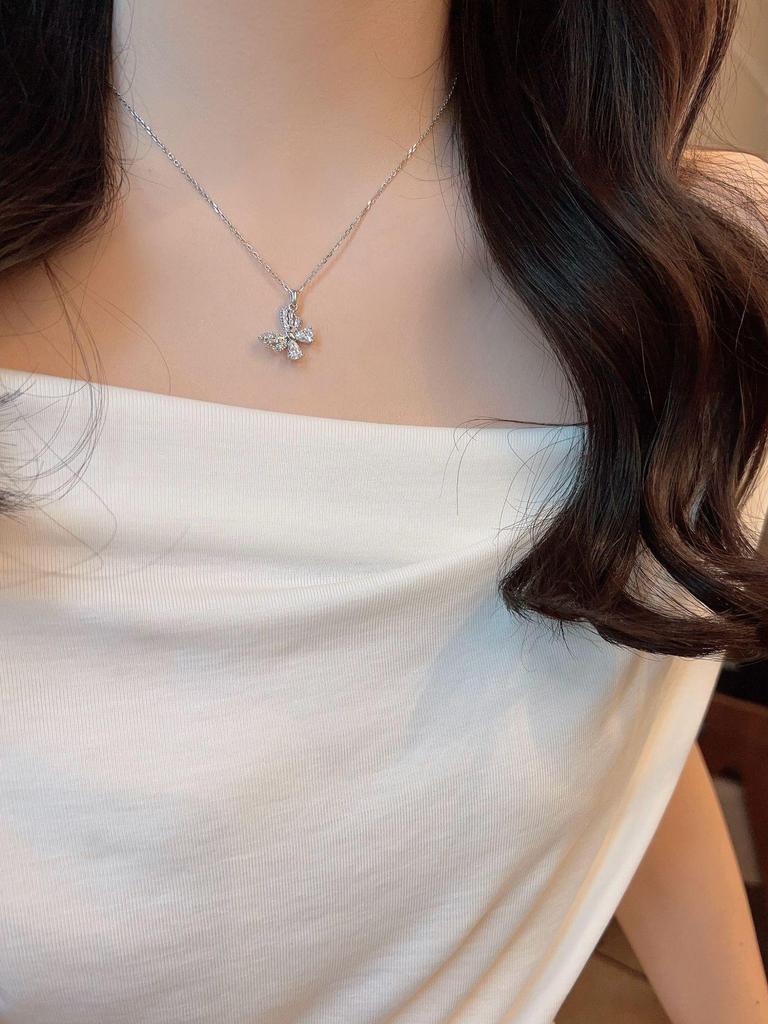 Lively Butterfly Clavicle Chain: 925 Sterling Silver Diamond Openwork Necklace for Women