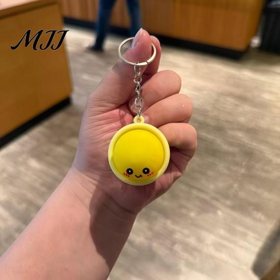 Self Control Toy Keychain, Steamed Bun Pendant, Portable Key Chain Stress Relief Meeting Reliever Toy, with Crisp Clicks Fidget for Kids Adults