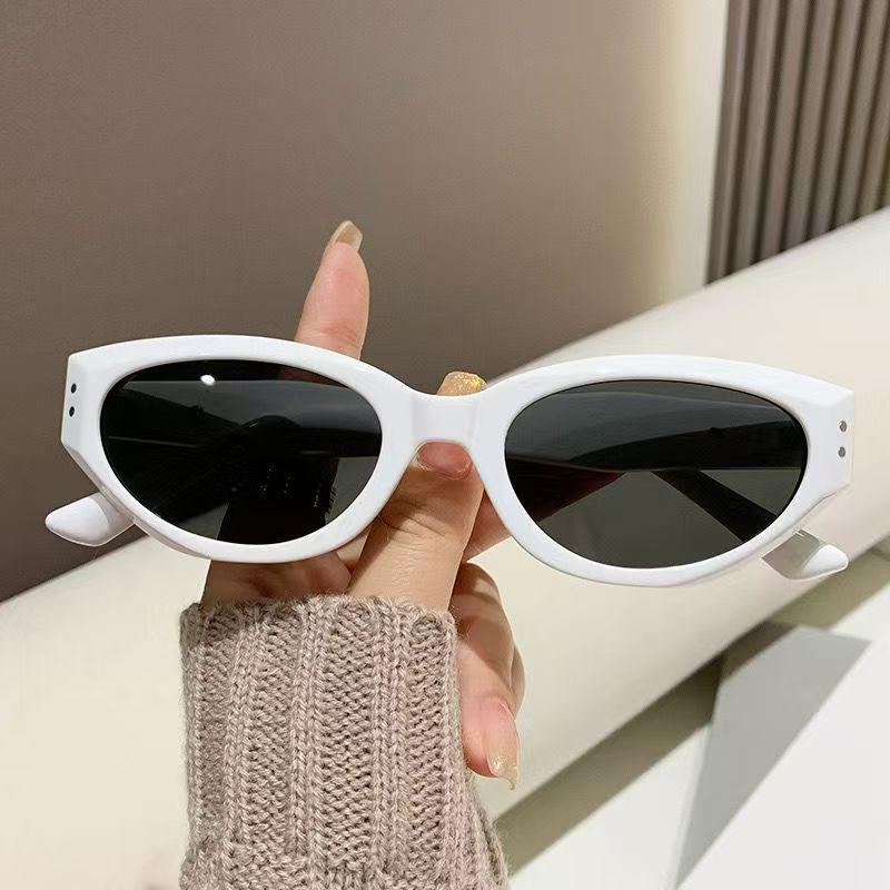 G-Family Gradient Blush Multi-Color Sunglasses with Vertical Rice Nail Design